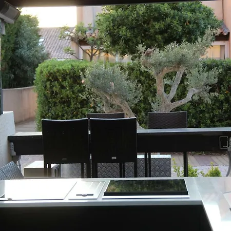 Rez De Jardin Ou 4e Avec Ascenseur- Velo - Piscine -wifi-dans Le Village Naturiste-holidaysochic * Агд