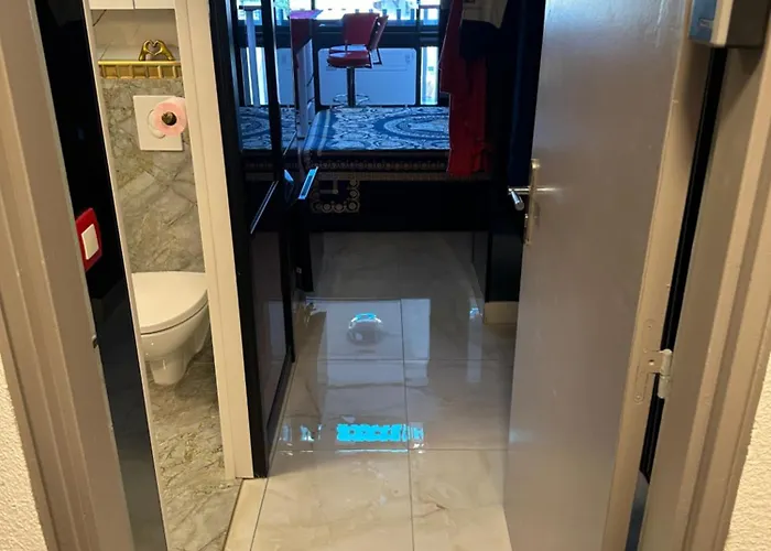 Rez De Jardin Ou Ascenseur 4 Ieme Piscine -wifi-dans Le Village Naturiste Holidaysochic Apartman Agde