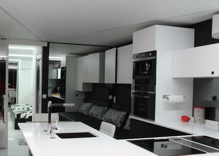 Rez De Jardin Ou Ascenseur 4 Ieme Piscine -wifi-dans Le Village Naturiste Holidaysochic Agde